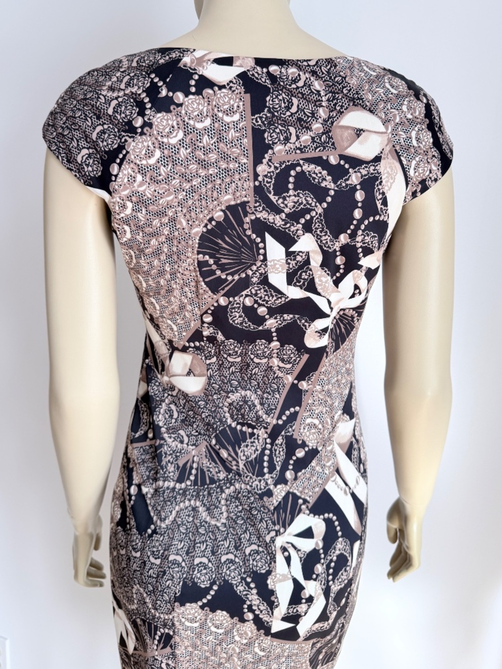 Karen Millen England dress - Picture 10 of 14
